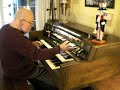 Mike Reed plays Irving Berlin's "White Christmas" on his Hammond Organ