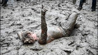 Увидеть "Нашествие" и выжить: главный рок-фестиваль страны утонул в грязи