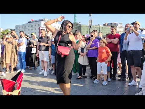 Grup Şamata Eminönü Sahilinde...