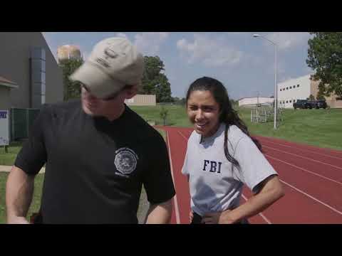 , title : '"Academia FBI" programul de antrenament cu Michelle Khare - cu subtitrare în limba română'