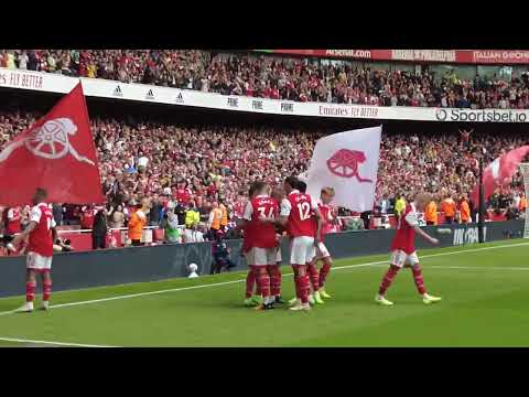 Gabriel Jesus goal at NLD with Arsenal celebration and Tottenham player disappointment