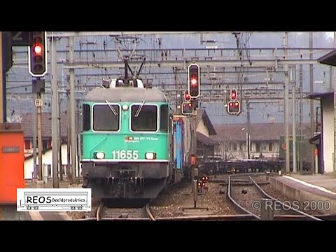 2000 [SDw] 3/5 CLASSIC Bahnhof Erstfeld - BEST classic Erstfeld Station action on YouTube!