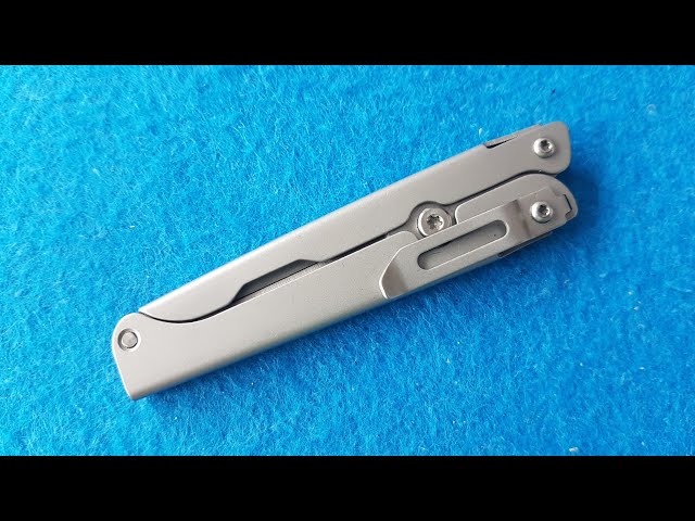 Vídeo relacionado con Westcott Easy Grip Tijeras 3 piezas Rojo | Juego de 3 tijeras universales con agarre cómodo | Cuchilla de acero inoxidable extra afilada y duradera | Tijeras para hogar y oficina | N-90031 00