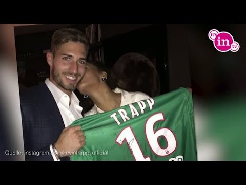Küsschen für den Torwart Rihanna und Kevin Trapp