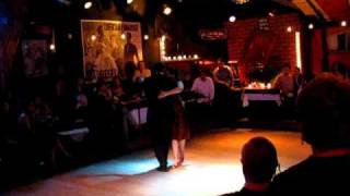 Frank Obregón y Jenny Gil en Chile 1