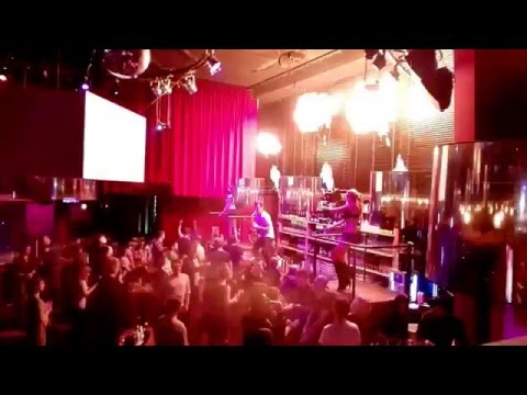 Martin Solveig vs SAXMANIA - Intoxicated [Live saxophone show @ Katapult, Sölden, Austria]