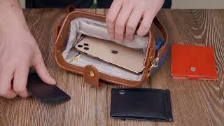 Женский клатч из натуральной кожи в модном цвете с интересной защелкой Vintage 22428 синий