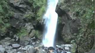 preview picture of video 'Kanchenjunga water falls'