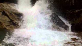preview picture of video 'cascada arroyo cataratas, villa traful, argentina'