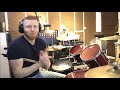 One Minute Drum Lesson - How To Play A Drumroll (Buzz Roll)