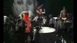 Alaska Y Dinarama - La Funcionaria Asesina