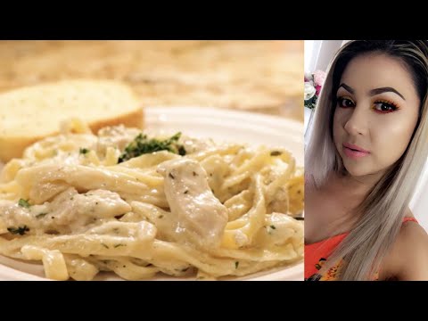 Super Easy and Delicious Homemade Chicken Alfredo