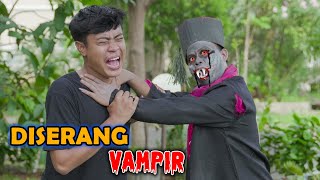 Download lagu ATTACKED BY A VAMPIRE mp3 Download lagu ATTACKED BY A VAMPIRE mp3
