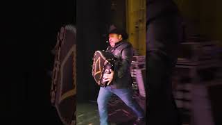 Así entra GRUPO PESADO a escenario #trending #trend #viralshort #viral #fyp #viralvideos #corridos