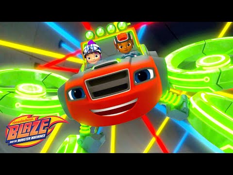 Blaze FLIES Over Stink Lasers! w/ AJ & Gabby | Blaze and the Monster Machines