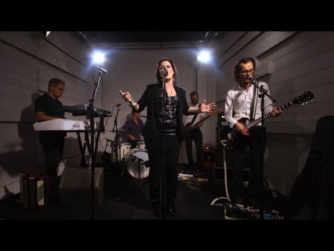 Hanna Pakarinen - Jokapäiväinen (livenä Nova Stagella)