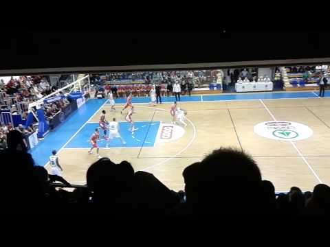 Chris Oliver (Szolnoki Olaj vs. Radnički Kragujevac)