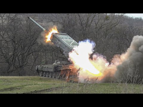 Ukrainian Army positions Get vaporized  by the Russian TOS 1A  Solntsepyok