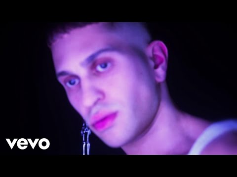 Mahmood - TUTTI CONTRO TUTTI (Visual)