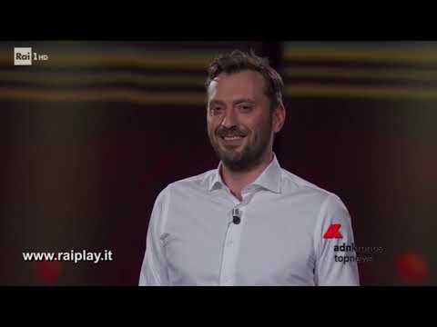 Cremonini e Bolle danzano insieme, ed è subito show