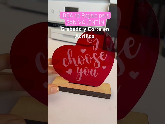 Vídeo relacionado con Martillo personalizado | Diseñe un regalo realmente único | Grabado con láser | Excelente idea de regalo para el Día de San Valentín, Día del Padre, cumpleaños y aniversario