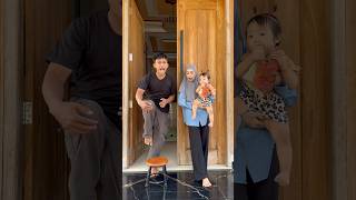 Download lagu Stumbled while dancing mp3