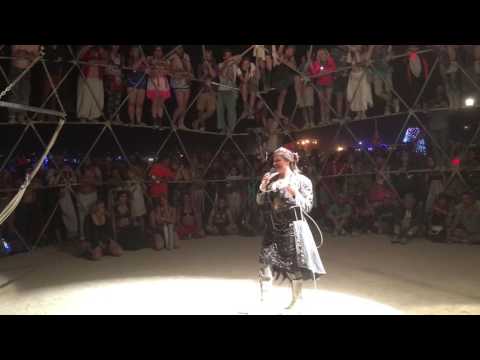 Diva Marisa opening Thunderdome, aria and speech