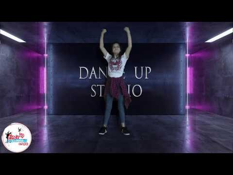 stay home and dance with us Daddy Yankee & Snow - Con Calma easy kid dance / zumba choreography