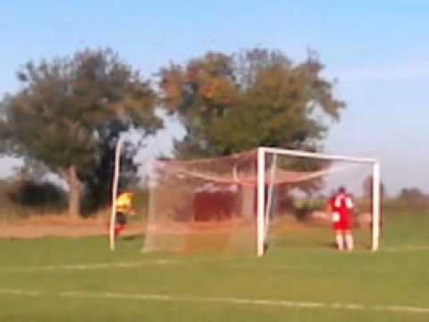 fragment meczu: Sokół Przyjezierze 2: 2 Sekwoja Brwice