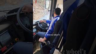 Download lagu Bus VOLVO berbelok sangat cepat di jalan pegunungan yang sempit 😲 Keterampilan yang luar biasa dari pengemudi berpengalaman 🤌💥 mp3
