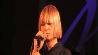 Sia - &quot;I go to sleep&quot; (live)