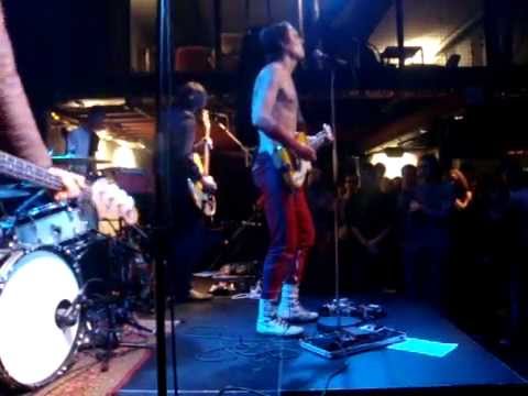 Danger zone - The Van Jets Live