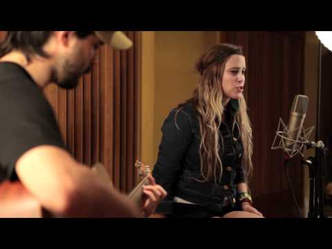 Consuelo Schuster - La Tonta Razon