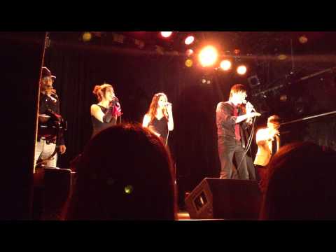 Kind of a 3 / Regalo di musica