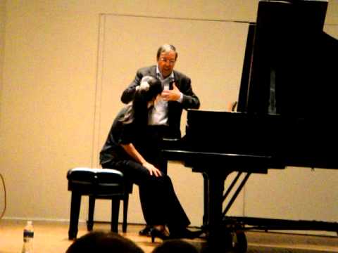 Murray Perahia Master Class at Peabody Conservatory: Klavierstücke Op.76, Brahms