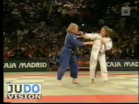 JUDO 1999 World Championships: Ylenia Scapin (ITA) - Yvonne Wansart (GER)