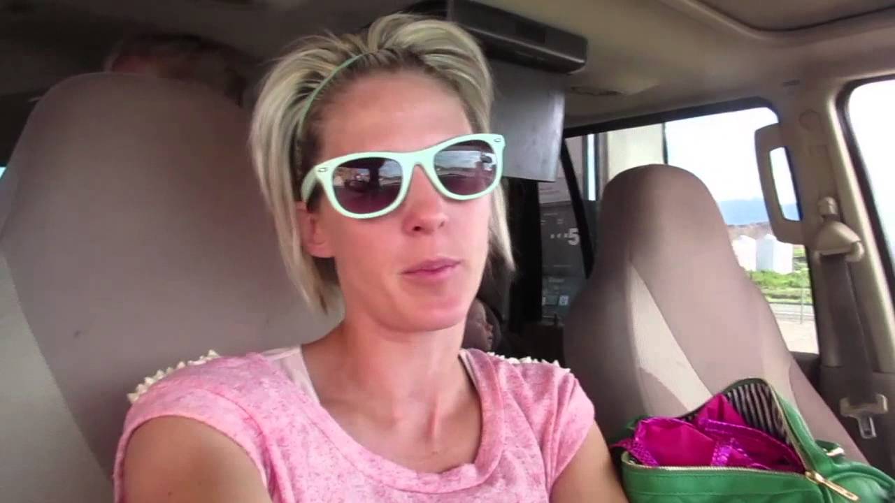 ANIMALS STRIKE CURIOUS POSES