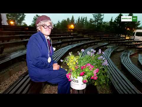 Vinculis, Janės neradęs, šalino šakas nuo kelio prie Kurnėnų mokyklos