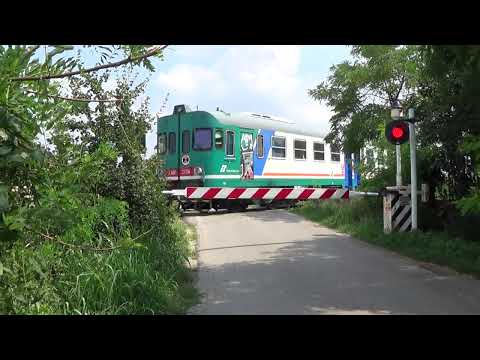 Passaggio a livello di via Bassa - Falzè (TV) / Level Crossing / железнодорожный переезд / 平交路口 / 踏切