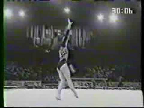 Andrea Molnar - 1992 Worlds Semifinals - Floor Exercise