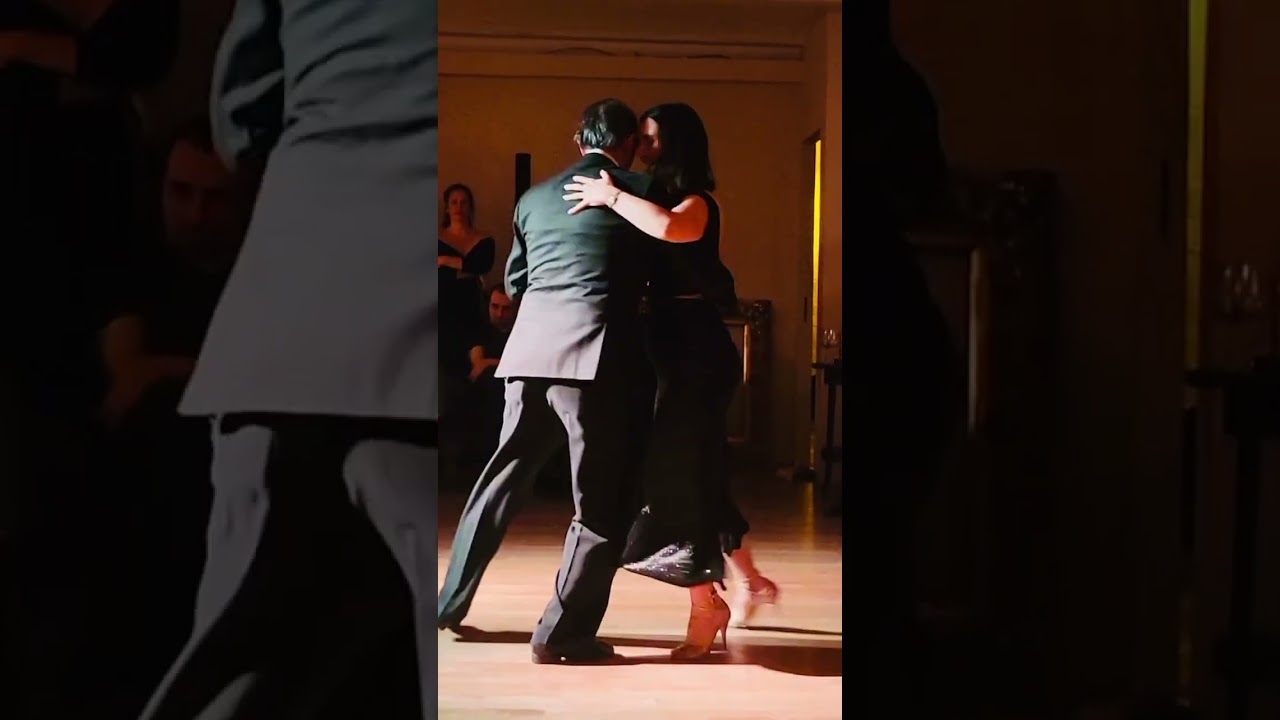 Milonga. Impro.Gustavo Rosas.Demo con Cornelia Roy en TangoLoft.NOV.2025. BERLIN.GERMANY.
