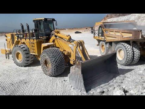 Caterpillar 992K Wheel Loader Loading Caterpillar 777F Dumpers - Interkat SA Mining Works