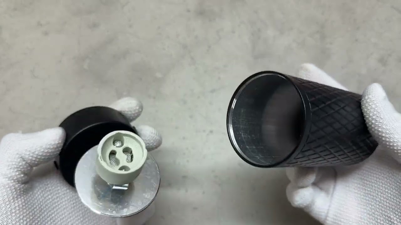 Світильник під лампу SPF02B GU10 накладний поворотний чорна призма (VL-SPF02B-BP)