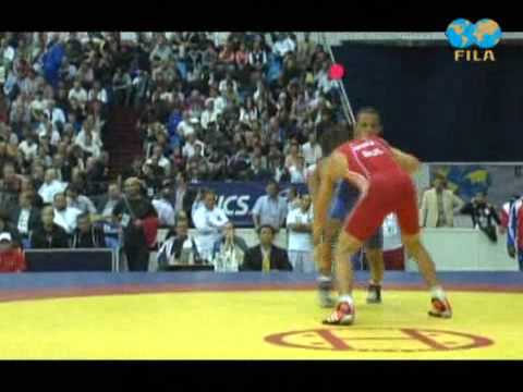 GUIDEA Anatolie Ilarionovitch (BUL) -- VALDES TOBIER Alejandro Enrique (CUB)  1/8 Finale