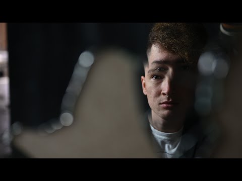 Fehér Holló - Fölösleges