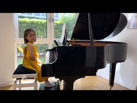 Little Flower Girl of Paris