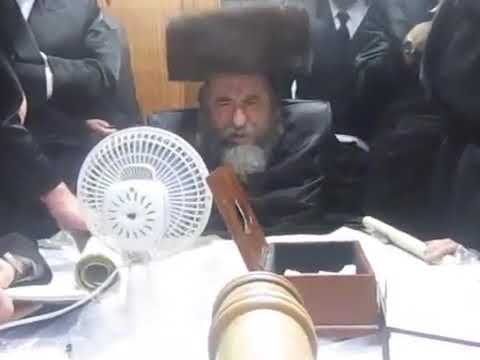 Megilah with Rachmastrivka Rebbe - Purim 5780