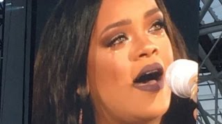 Rihanna Cries on Stage in Dublin - Love The Way You Lie