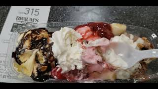 Braum Ice cream - Old Fashioned Banana Split - Full-view of the ice cream