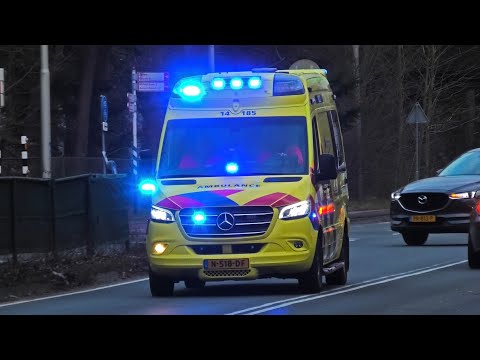[2x Luchthoorn] Witte Kruis Zeeland 19-715 & Ambulances 14-184, 14 185 + 14-191 in Blaricum